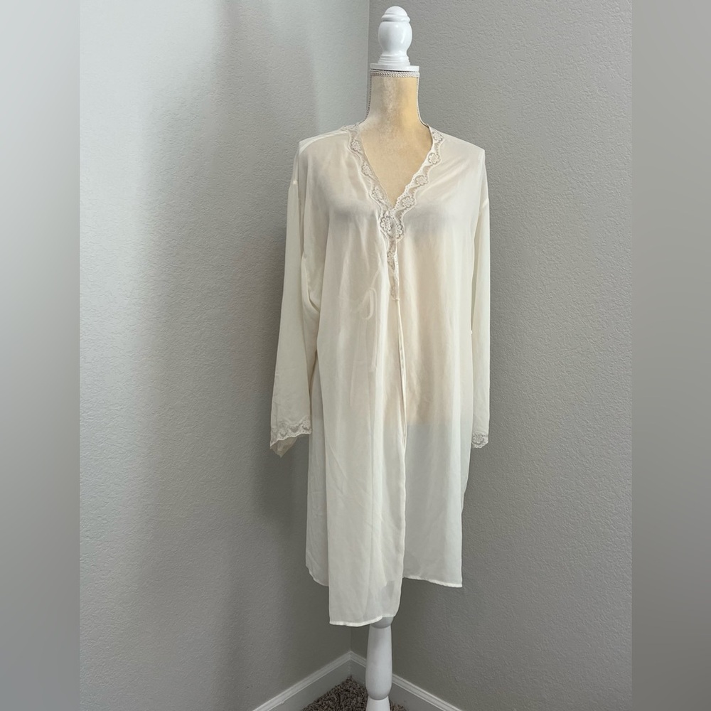 Lord & Taylor Cream Robe